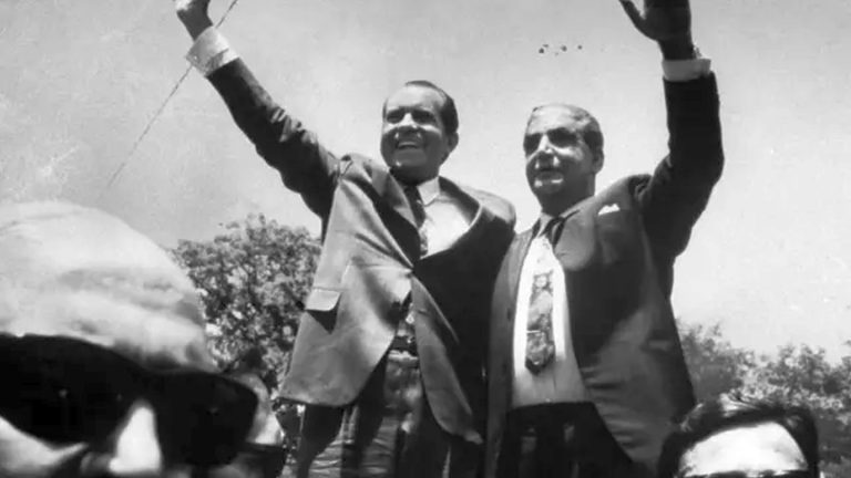 জেনারেল ইয়াহিয়া খান ও হেনরি কিসিঞ্জার