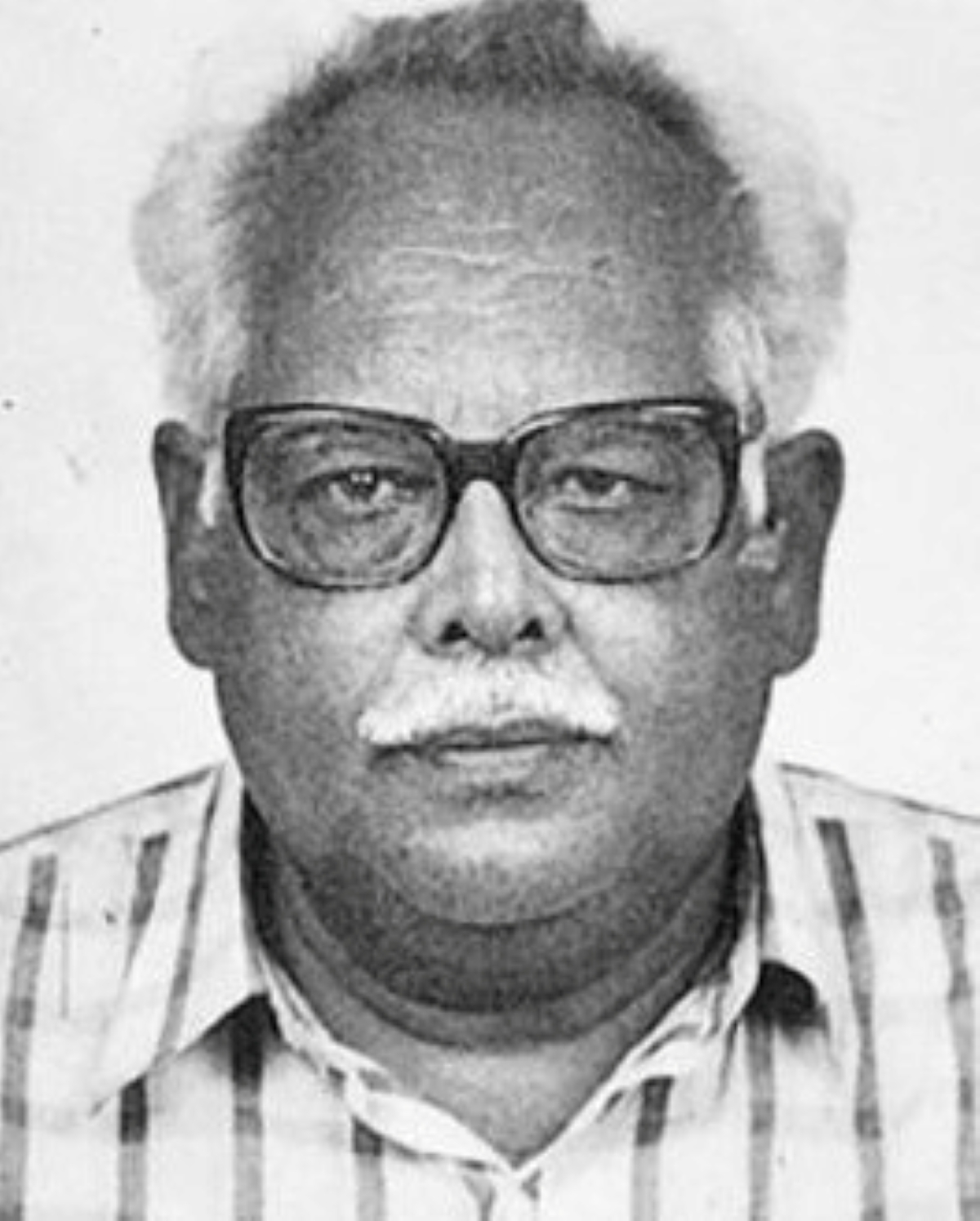 চরমপত্র, এম আর আখতার মুকুল