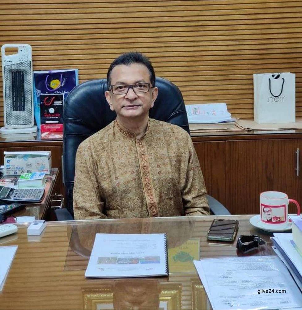 নানা অভিযোগের মধ্যে আরও ৯৪৭ বাসে ই টিকেটিং চালুর ঘোষণা আরও ৯৪৭ বাসে ই-টিকেটিং চালুর ঘোষণা