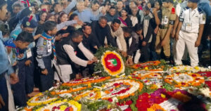 ভাষা শহীদদের স্মরণ করেছে জাতি বিনম্র শ্রদ্ধা আর ভালোবাসায়
