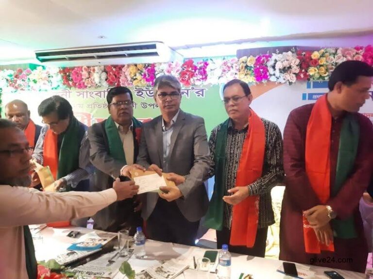 সাংবাদিকদের পাশে রয়েছে বর্তমান সরকার
