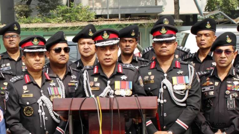 দুই জঙ্গি ছিনিয়ে নেওয়ার ঘটনায় সমন্বয়ের অভাব ছিল: র‌্যাব মহাপরিচালক