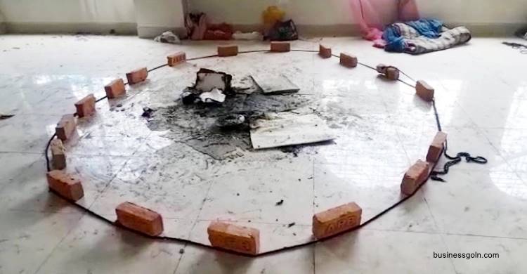 নতুন উদ্বোধন হওয়া মডেল মসজিদে বিস্ফোরণ 1 নতুন উদ্বোধন হওয়া মডেল মসজিদে বিস্ফোরণ