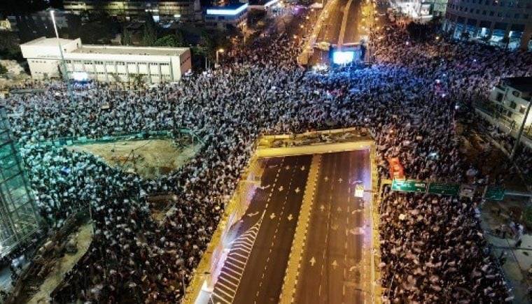 %E0%A6%AC%E0%A6%BF%E0%A6%9A%E0%A6%BE%E0%A6%B0 %E0%A6%AC%E0%A7%8D%E0%A6%AF%E0%A6%AC%E0%A6%B8%E0%A7%8D%E0%A6%A5%E0%A6%BE%E0%A6%B0 %E0%A6%86%E0%A6%AE%E0%A7%82%E0%A6%B2 %E0%A6%AA%E0%A6%B0%E0%A6%BF%E0%A6%AC%E0%A6%B0%E0%A7%8D%E0%A6%A4%E0%A6%A8%E0%A7%87%E0%A6%B0 %E0%A6%AC%E0%A6%BF%E0%A6%B0%E0%A7%81%E0%A6%A6%E0%A7%8D%E0%A6%A7%E0%A7%87 %E0%A6%87%E0%A6%B8%E0%A6%B0%E0%A6%BE%E0%A6%87%E0%A6%B2%E0%A7%87 %E0%A6%B9%E0%A6%BE%E0%A6%9C%E0%A6%BE%E0%A6%B0 %E0%A6%B9%E0%A6%BE%E0%A6%9C%E0%A6%BE%E0%A6%B0 %E0%A6%B2%E0%A7%8B%E0%A6%95%E0%A7%87%E0%A6%B0 %E0%A6%AC%E0%A6%BF%E0%A6%95%E0%A7%8D%E0%A6%B7%E0%A7%8B%E0%A6%AD %E0%A7%A7 বিচার ব্যবস্থার আমূল পরিবর্তনের বিরুদ্ধে ইসরাইলে হাজার হাজার লোকের বিক্ষোভ