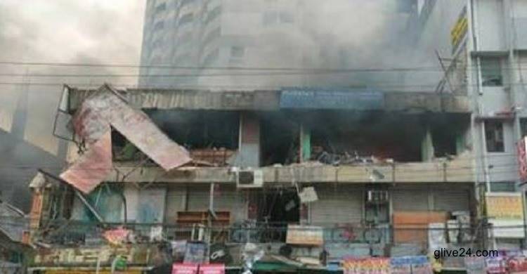 সায়েন্সল্যাব মোড়ে ভবনে বিস্ফোরণ 1 সায়েন্সল্যাব মোড়ে ভবনে বিস্ফোরণ