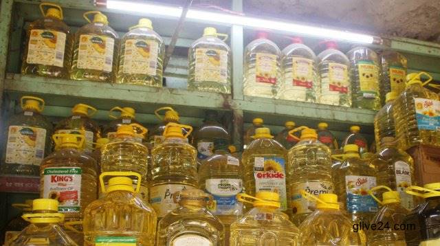 ভোজ্যতেলের রেকর্ড আমদানি , নিয়ন্ত্রণে আসছে না দাম