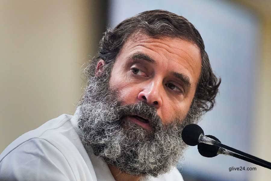 সাংসদ পদ ফিরে পেলেন রাহুল গান্ধী আজ সংসদে ফিরছেন