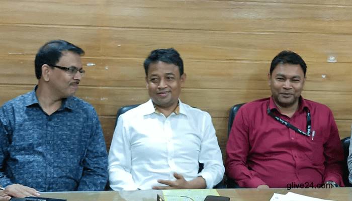 সুপ্রিমকোর্টে সাংবাদিকদের ওপর হামলার ঘটনায় ডিএমপি কমিশনারের দুঃখ প্রকাশ 2 সুপ্রিমকোর্টে সাংবাদিকদের ওপর হামলার ঘটনায় ডিএমপি কমিশনারের দুঃখ প্রকাশ