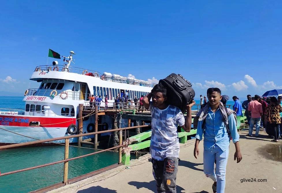 সেন্টমার্টিনে দেড় হাজার পর্যটক আটকা পড়ে আছে