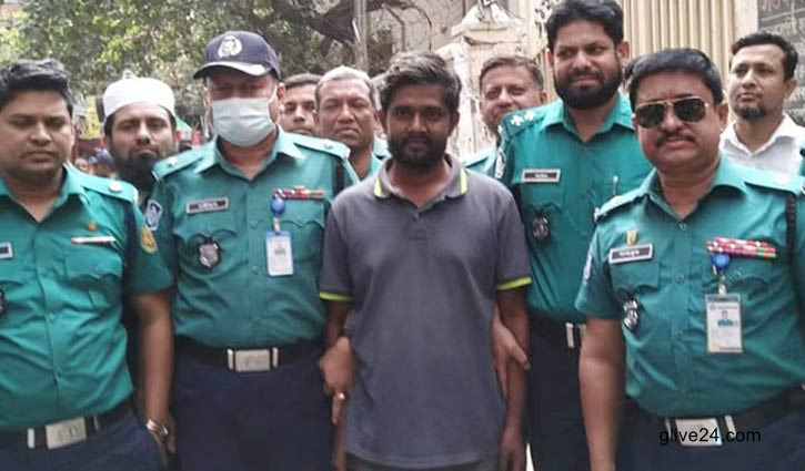 জামিন পেলেন প্রথম আলোর সাংবাদিক শামসুজ্জামান 1 জামিন পেলেন প্রথম আলোর সাংবাদিক শামসুজ্জামান