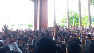 সাত দফা দাবিতে উত্তাল শেরেবাংলা কৃষি বিশ্ববিদ্যালয় 2 সাত দফা দাবিতে উত্তাল শেরেবাংলা কৃষি বিশ্ববিদ্যালয়