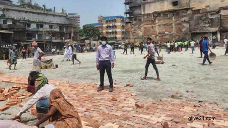 আজ থেকে বেচাকেনা শুরু বঙ্গবাজারের ব্যবসায়ীদের