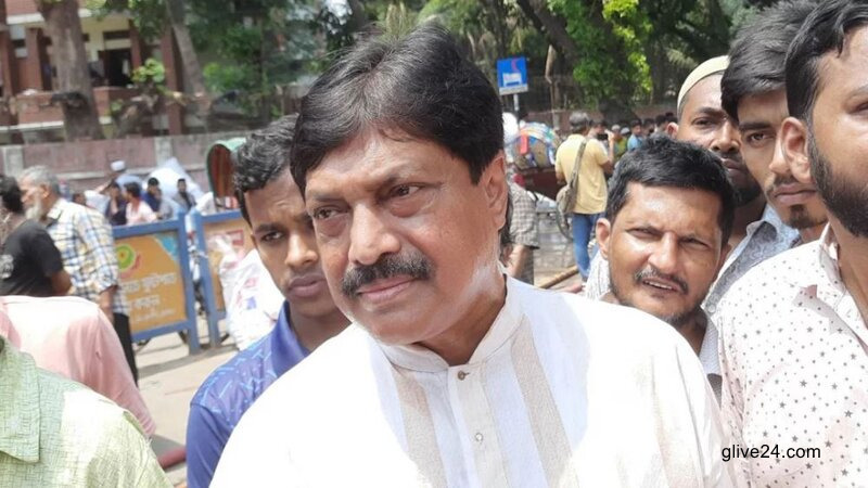 সাতশ কোটি টাকা ক্ষতিপূরণ দাবি জানিয়েছেন বাংলাদেশ দোকান মালিক সমিতির সভাপতি হেলাল উদ্দিন