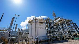 বাজার স্থিতিশীলতার জন্য সৌদি ও ইউএই’র নেতৃত্বে তেল উৎপাদন হ্রাসের পদক্ষেপ