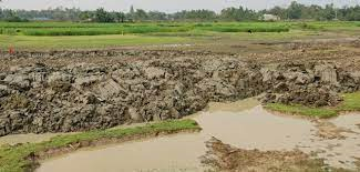 নদীকে খাল বানিয়ে চলছে খনন!