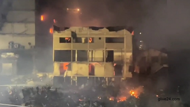 এখনো পুরোপুরি নেভেনি বঙ্গবাজারের আগুন