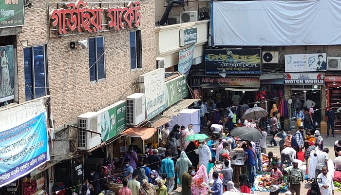 আগুনের ভয়াবহ ঝুঁকিতে গাউছিয়া মার্কেট