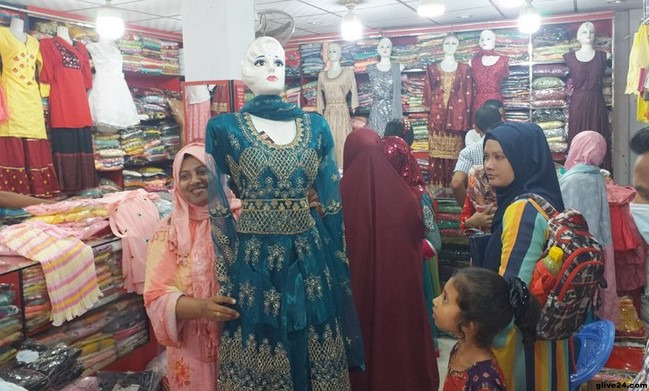 জয়পুরহাটে মার্কেট গুলোতে উপচেপড়া ভিড়