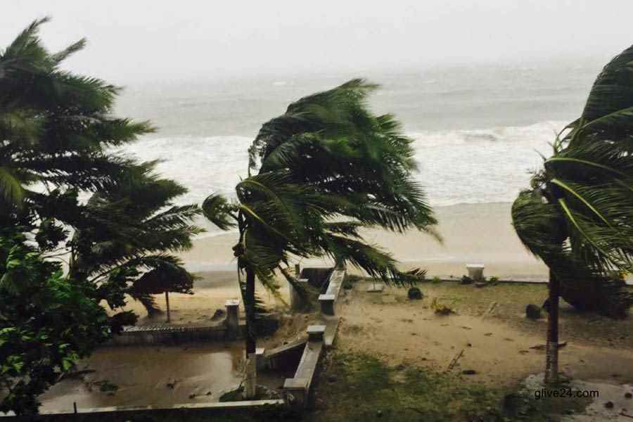 মোখায় বিধ্বস্ত ১২ হাজার বাড়ি