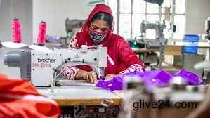 ঋণের চক্রে বন্দি হচ্ছেন পোশাক শ্রমিকরা