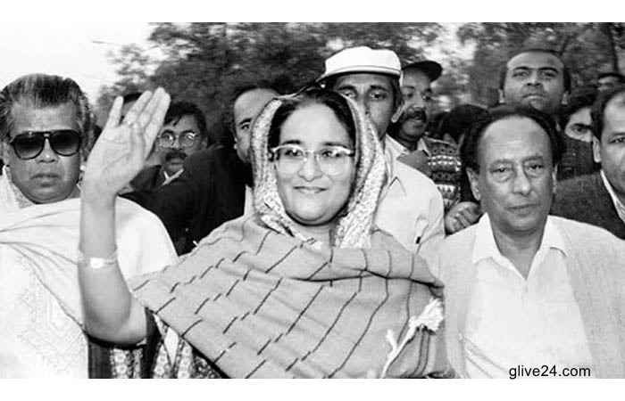 গণতন্ত্র পুনরুদ্ধারে শেখ হাসিনার ফিরে আসার দিন আজ ১ গণতন্ত্র পুনরুদ্ধারে শেখ হাসিনার ফিরে আসার দিন আজ