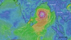 দুপুরের মধ্যে যে ১৭ অঞ্চলে ঝড় হতে পারে