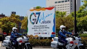 চীনের ‘অর্থনৈতিক বলপ্রয়োগে’ ঝুঁকি বিবেচনায় রেখে রাশিয়াকে চাপ দিবে জি-৭ 2 চীনের ‘অর্থনৈতিক বলপ্রয়োগে’ ঝুঁকি বিবেচনায় রেখে রাশিয়াকে চাপ দিবে জি-৭