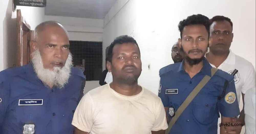 জমি লিখে না দেয়ায় শ্বশুর-শ্বাশুড়িকে কুপিয়ে জখম