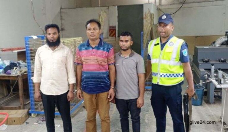 জাল টাকা তৈরি হতো পোশাক কারখানার ভিতর
