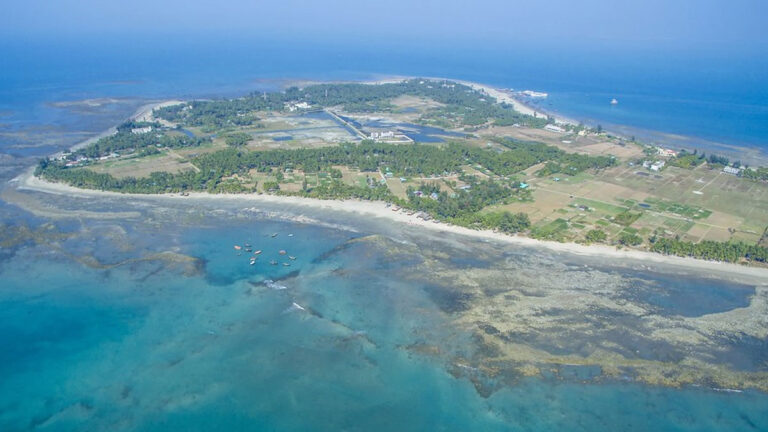 পানির নিচে চলে যাবে সেন্টমার্টিন
