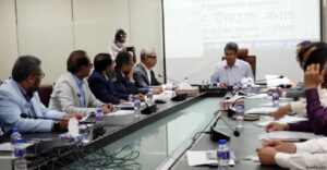 পোশাক রপ্তানির বিপরীতে উৎসে কর ০.৫ শতাংশ করার প্রস্তাব ব্যবসায়ীদের