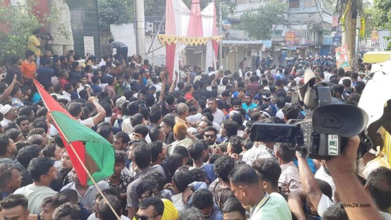 বিএনপির ১৩০০ নেতাকর্মীর বিরুদ্ধে মামলা ২ বিএনপির ১৩০০ নেতাকর্মীর বিরুদ্ধে মামলা