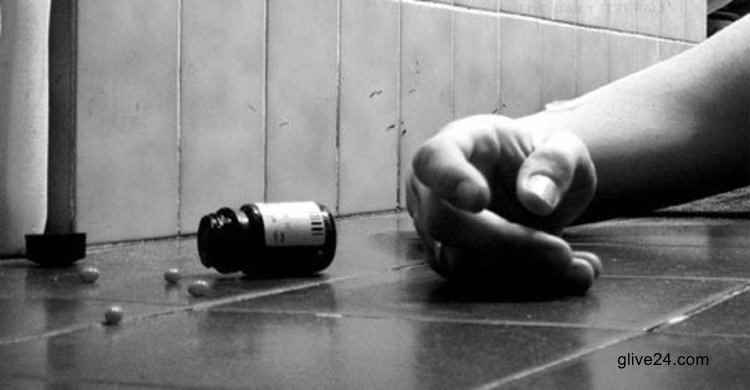 বিষপান ১ ফেসবুক লাইভে এসে যুবকের বিষপান