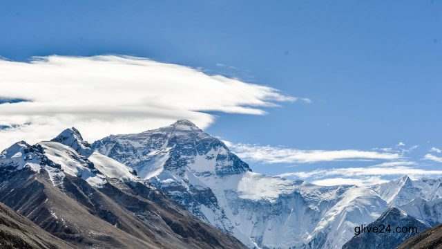 এভারেস্টের চূড়ায় ওঠার পর অস্ট্রেলিয়ান ব্যক্তির মৃত্যু