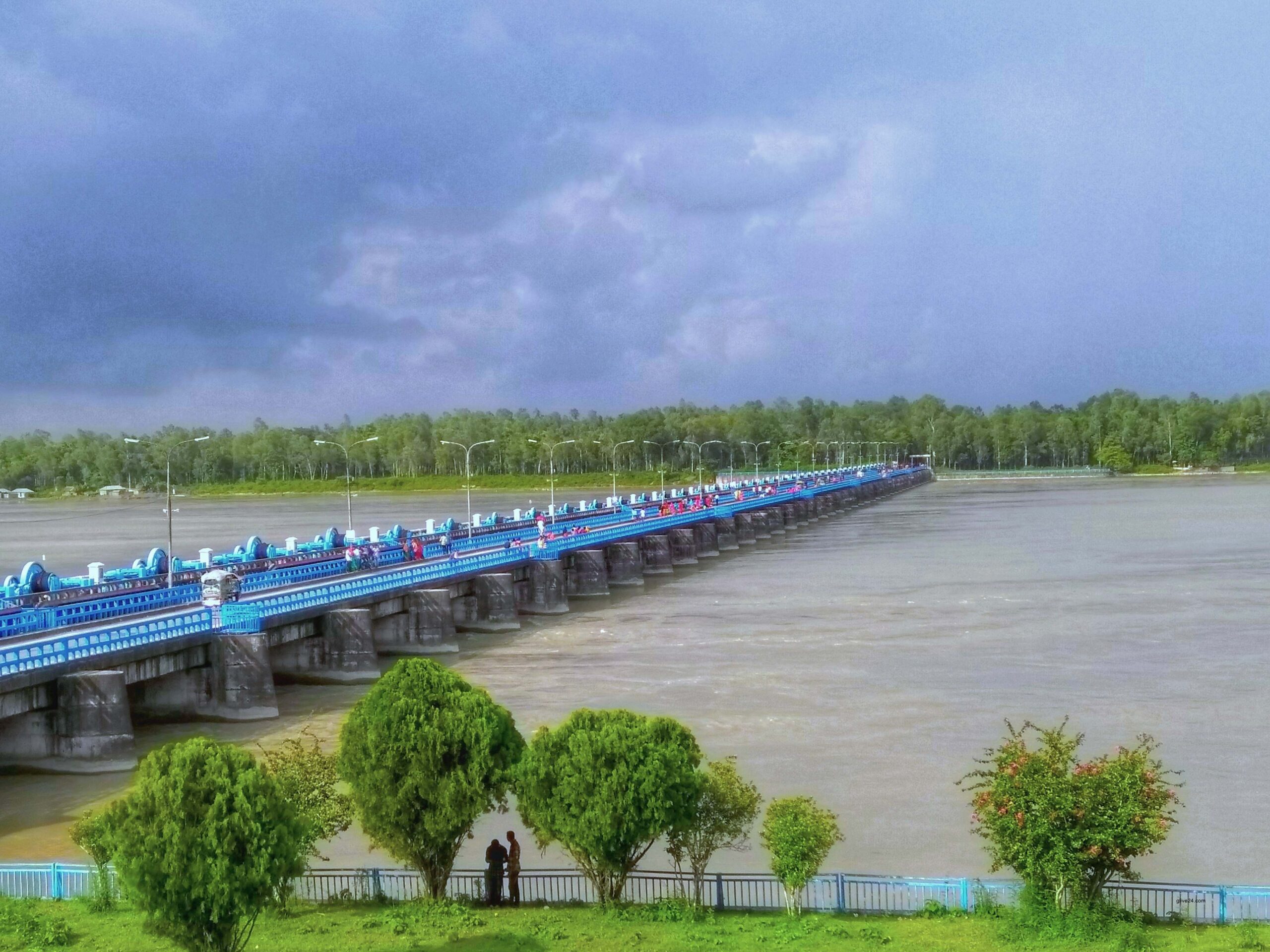 নদ-নদীর পানি বৃদ্ধি , তিস্তার ব্যারেজের ৪৪ গেট খুলে দেয়া হয়েছে