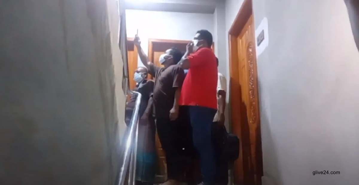 যুবকের অর্ধগলিত ঝুলন্ত লাশ উদ্ধার