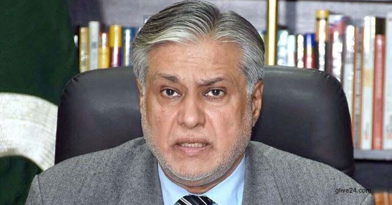 সংকটের মধ্যে সরকারি চাকরিজীবীদের বেতন বাড়ল পাকিস্তান