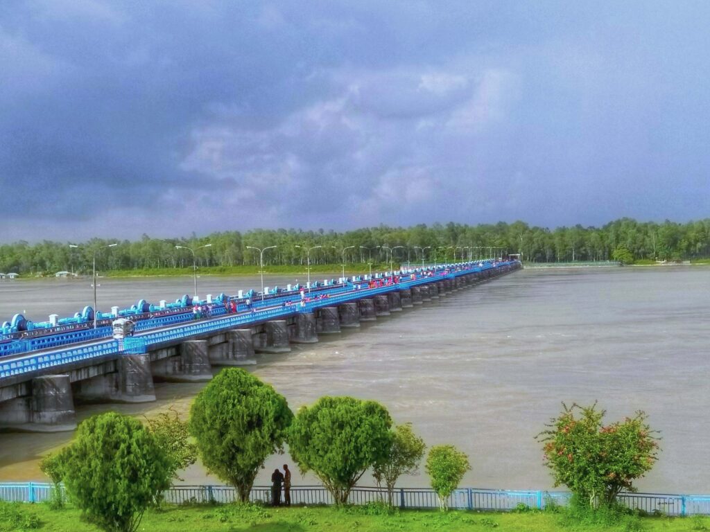 নদ-নদীর পানি বৃদ্ধি , তিস্তার ব্যারেজের ৪৪ গেট খুলে দেয়া হয়েছে