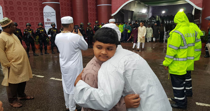 পবিত্র ঈদুল আজহা উদযাপিত হচ্ছে