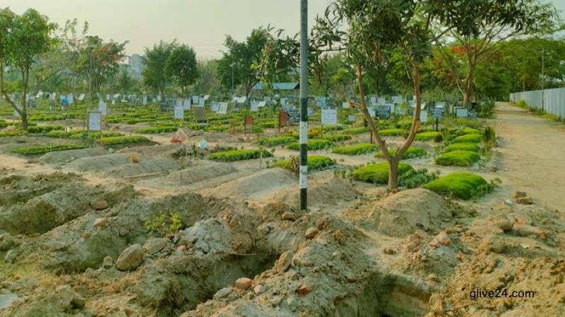 রাজধানীতে অসুস্থ বাবাকে কবরস্থানের রাস্তায় ফেলে যায় ছেলে , দুইদিন পর মরদেহ উদ্ধার