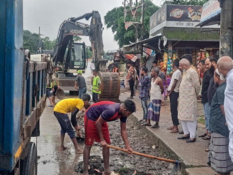 সিলেট নগরীতে নির্ধারিত সময়ের আগেই কোরবানির বর্জ্য অপসারণ