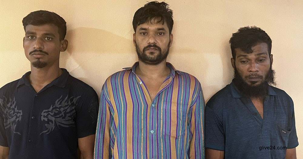রাজধানীতে রিকশা ছিনতাই চক্রের ৩ সদস্য গ্রেপ্তার 1 রাজধানীতে রিকশা ছিনতাই চক্রের ৩ সদস্য গ্রেপ্তার