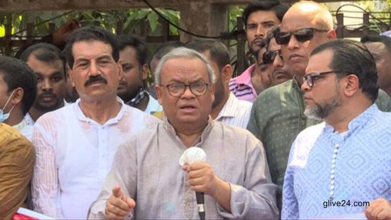 অবৈধ সরকার ক্ষমতায় থাকলে দেশের অস্তিত্ব থাকবে না: রিজভী