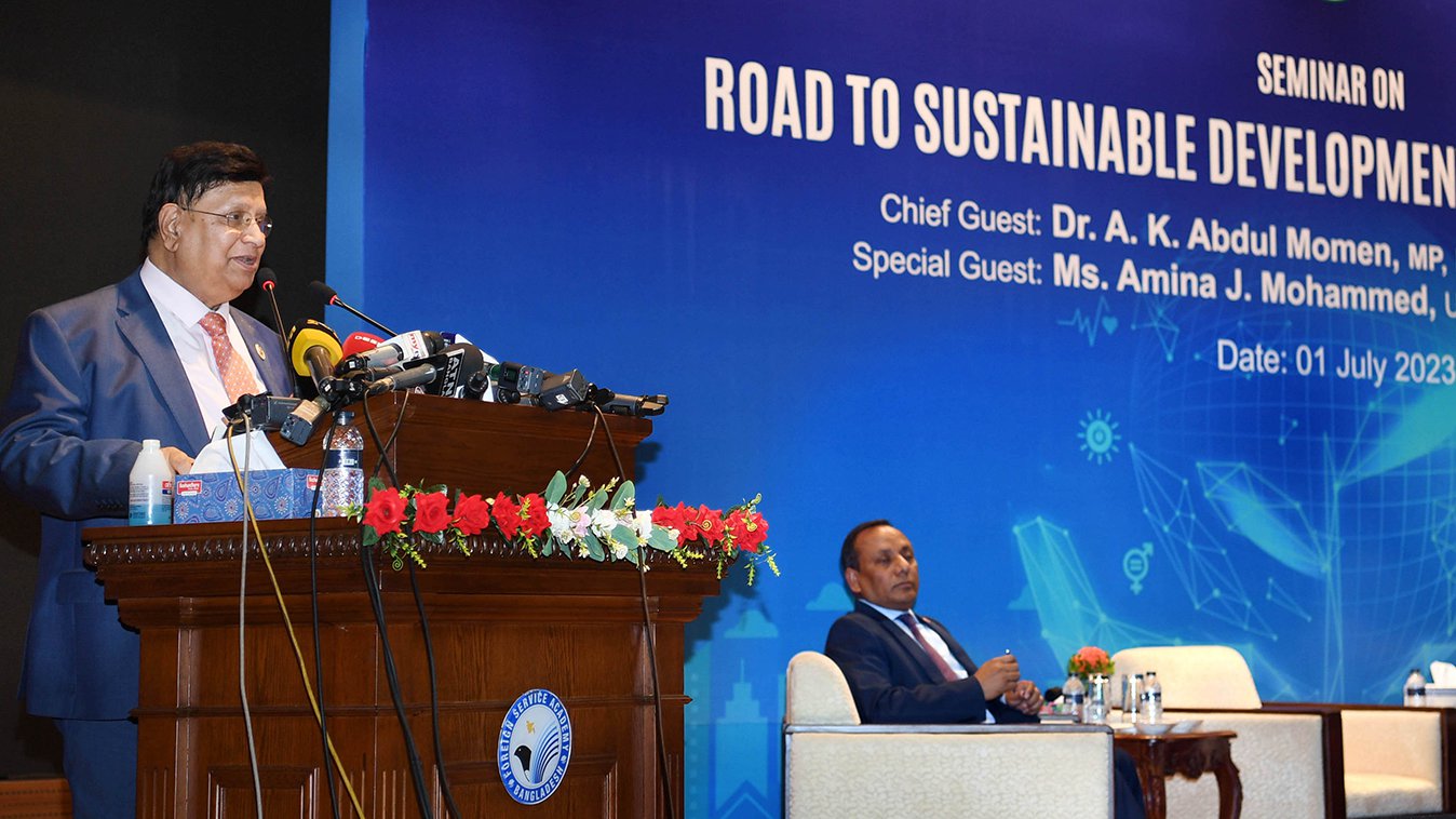 বড় আর্থিক সহায়তা ছাড়া এসডিজি অর্জিত হবে না : মোমেন