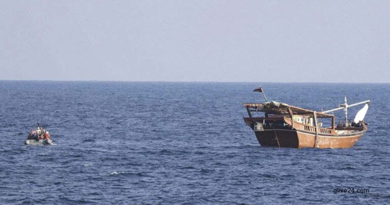 মার্কিন নৌবাহিনীর বাধায় ট্যাংকার আটকাতে পারল না ইরান