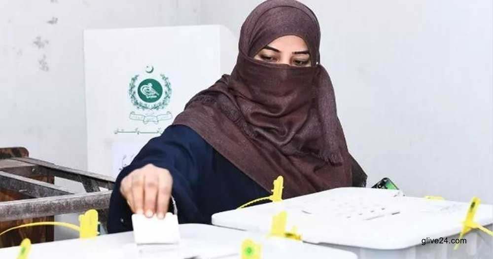 পাকিস্তানে পার্লামেন্ট ভেঙে দেয়া হলেও পিছিয়ে যাচ্ছে নির্বাচন