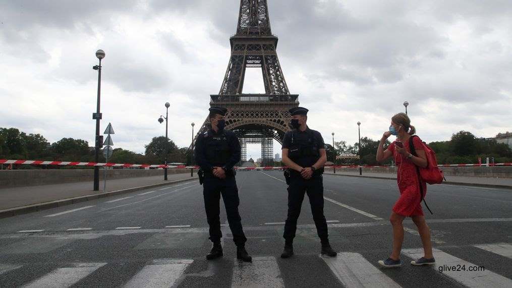 বোমাতঙ্ক আইফেল টাওয়ারে 