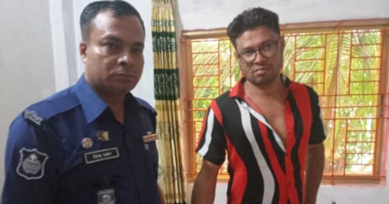 মাদকাসক্ত ছেলেকে পুলিশে দিলেন মা