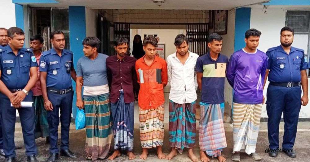 স্বামীকে বেঁধে রেখে স্ত্রীকে দলবদ্ধ ধর্ষণ 2 স্বামীকে বেঁধে রেখে স্ত্রীকে দলবদ্ধ ধর্ষণ