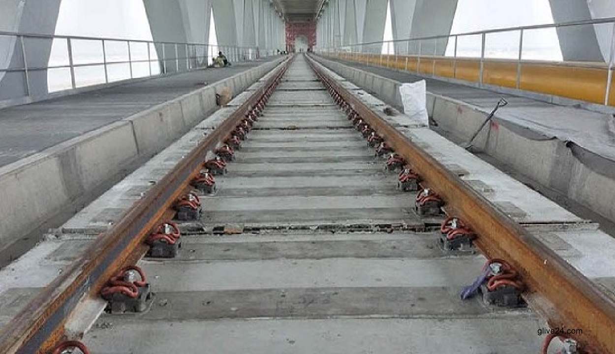 ১ নভেম্বর থেকে পদ্মা সেতু হয়ে ঢাকা-ভাঙ্গা রুটে চলবে বাণিজ্যিক ট্রেন 1 ১ নভেম্বর থেকে পদ্মা সেতু হয়ে ঢাকা-ভাঙ্গা রুটে চলবে বাণিজ্যিক ট্রেন